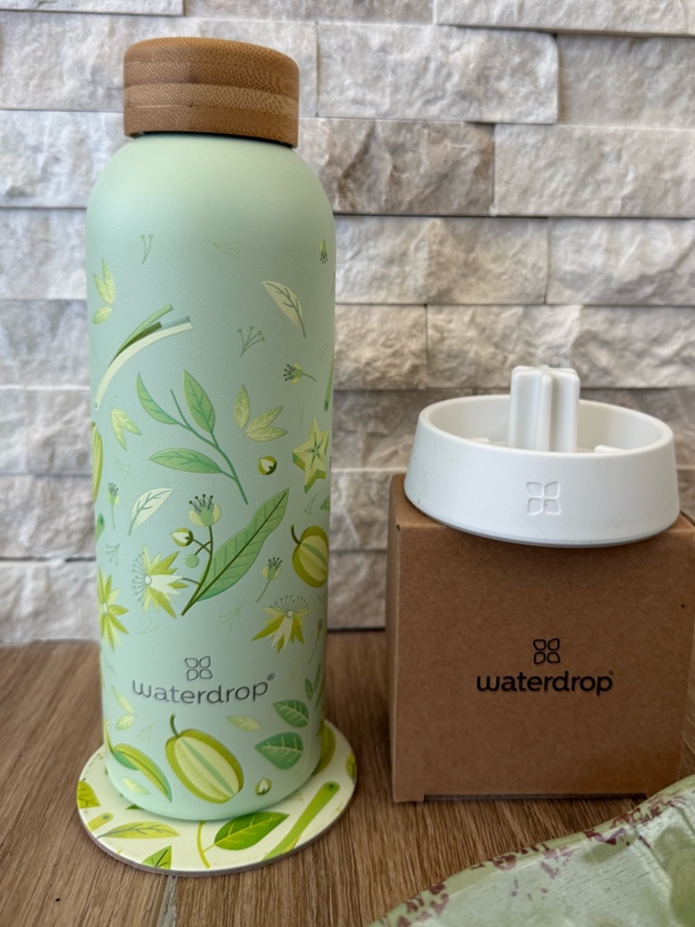 Insulated Water Bottle 20oz - Pastel Green Matching Coaster & Bottle Dryer - New